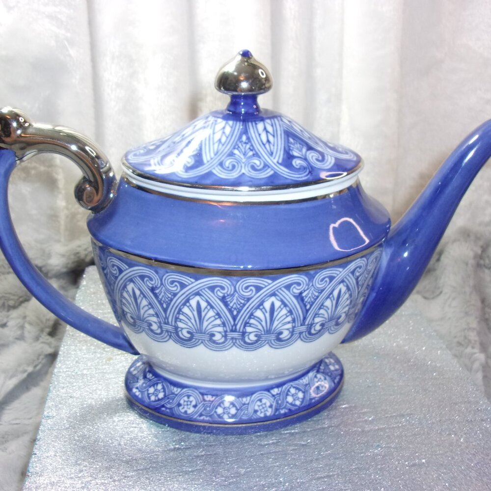 H-359 BOMBAY CERAMIC CHIOISERIE TEAPOT - Picture 2 of 16